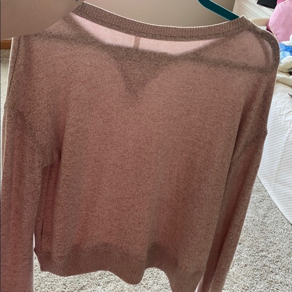 extremely soft light pink sweater - Picture 3 of 4
